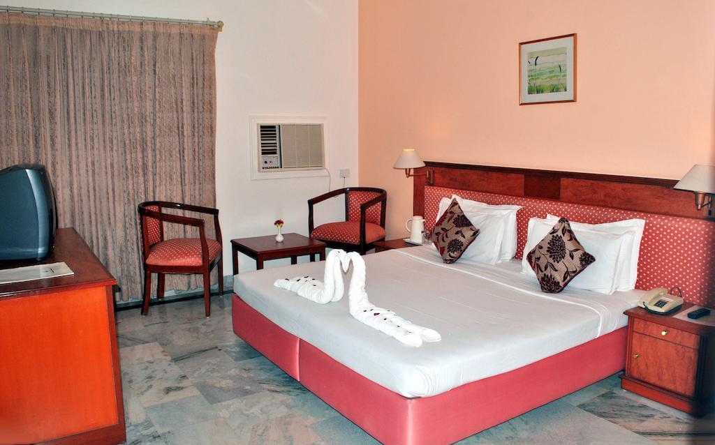 Greenwood Hotel Khajurāho Zimmer foto